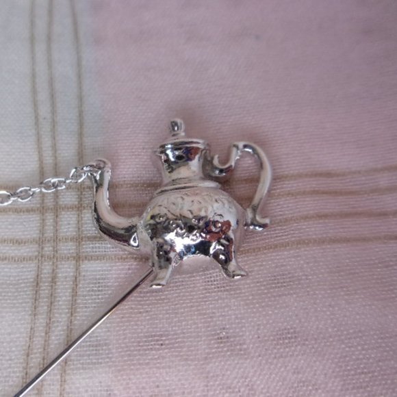Avon Colonial Teapot Stick Pin 1982 - Picture 2 of 10